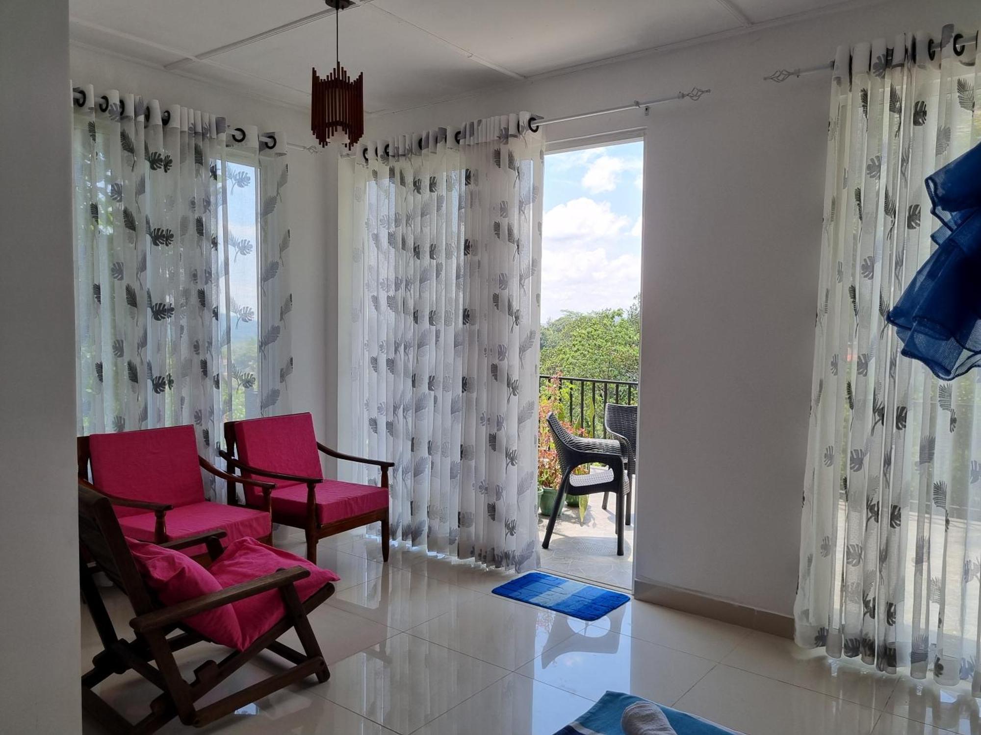 Squirrel'S Nest Hotel Kandy Exterior foto